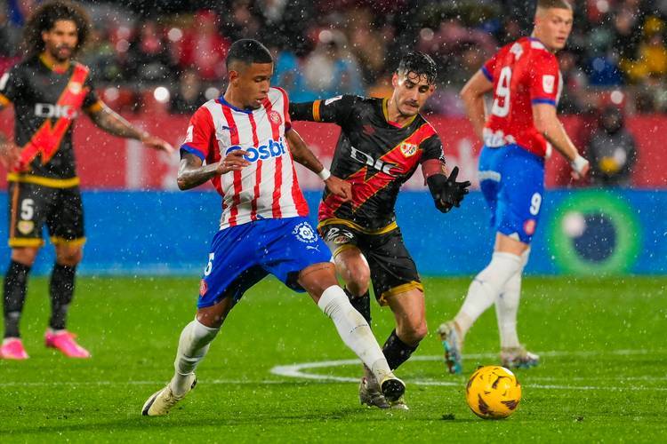 也有赫罗纳, 不仅能凭借, 有威胁的反