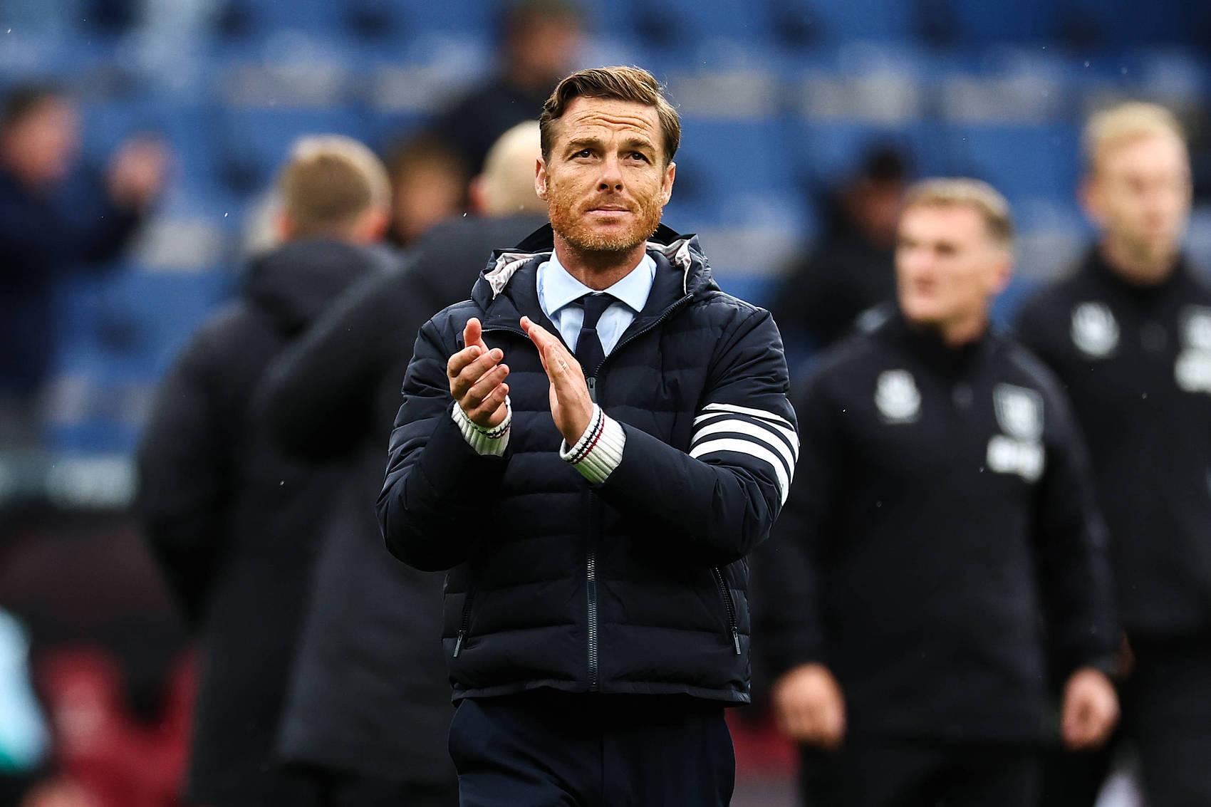 巴西前锋菲, 后卫弗林蓬 巴西前锋菲, 后卫弗林蓬